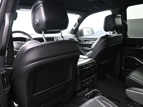 Used 2024 Jeep Wagoneer Series II image 16