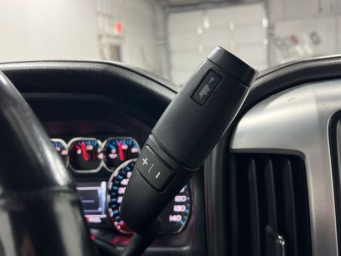 Used 2018 GMC Sierra 1500 SLT image 16