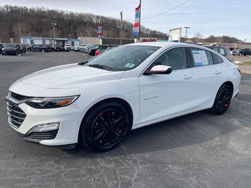 Used 2024 Chevrolet Malibu LT image 2