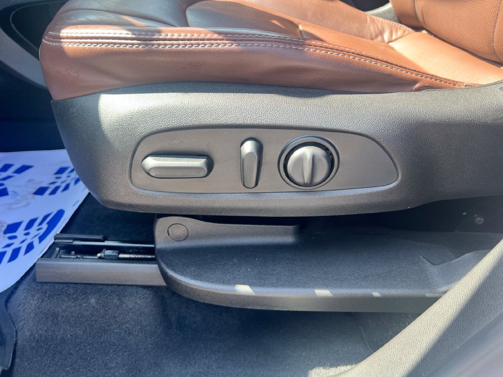 Used 2018 Buick Enclave Avenir w/ Avenir Technology Package AWD/4WD image 18