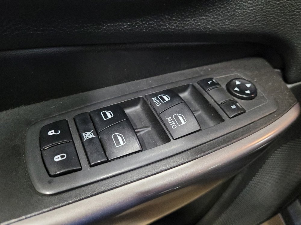 Used 2019 Jeep Cherokee Limited AWD/4WD image 27