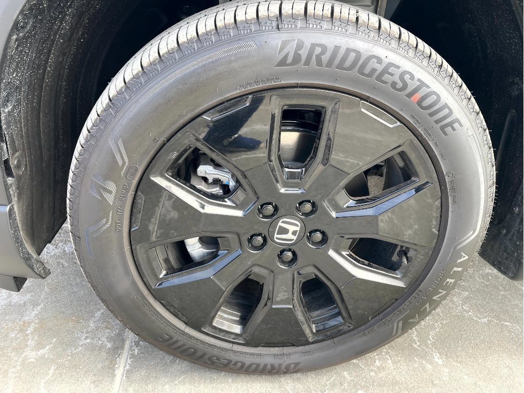 New 2026 Honda Pilot Black Edition image 4