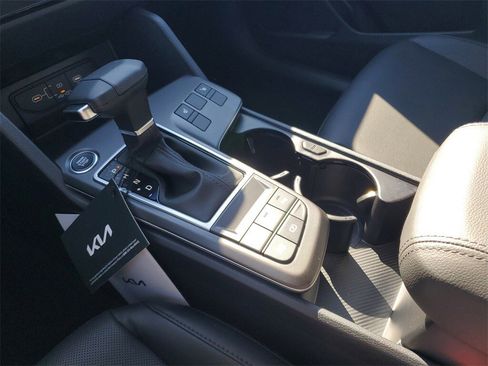 New 2026 Kia Sportage EX image 18