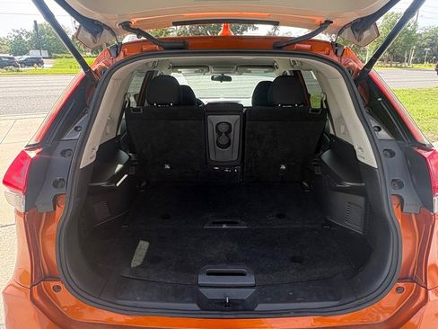 Used 2018 Nissan Rogue SV FWD image 19