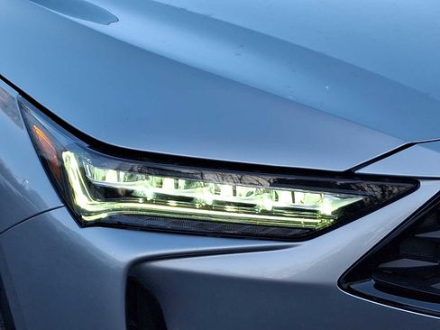 Used 2023 Acura MDX A-Spec image 9