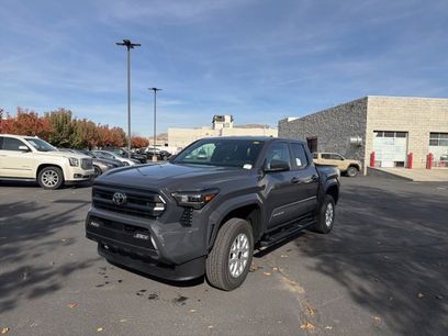 New 2025 Toyota Tacoma SR5