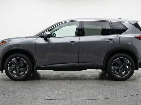 Used 2025 Nissan Rogue SV FWD image 5