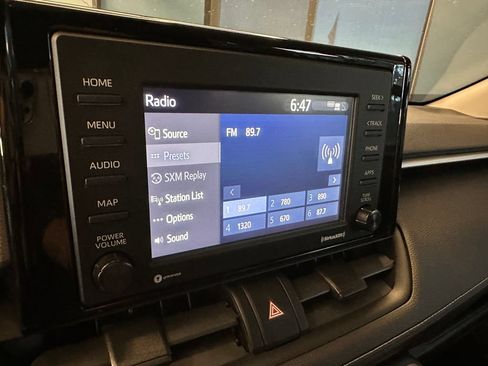 Used 2021 Toyota RAV4 LE FWD image 12