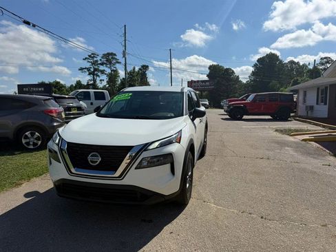 Used 2021 Nissan Rogue S FWD image 2