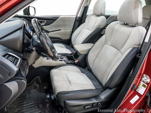 Used 2023 Subaru Forester Premium AWD/4WD image 13