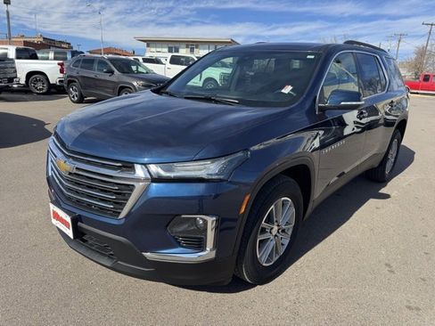 Used 2023 Chevrolet Traverse LT image 7