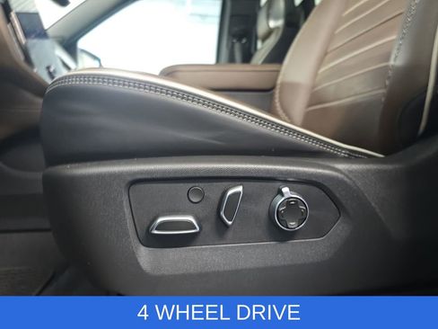Used 2025 GMC Yukon Denali Ultimate AWD/4WD image 31