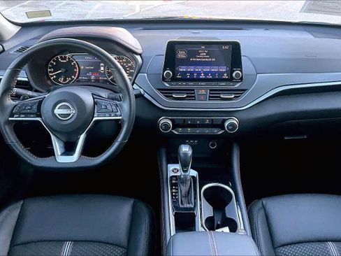 Certified 2024 Nissan Altima 2.5 SR image 14