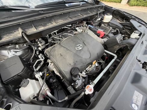 Used 2021 Toyota Highlander XSE AWD/4WD image 21