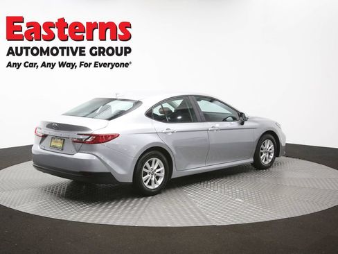 Used 2025 Toyota Camry LE FWD image 41