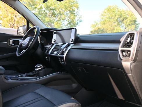 Used 2023 Kia Sorento EX w/ Panoramic Sunroof Package FWD image 26