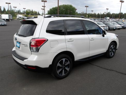 Used 2017 Subaru Forester 2.5i Limited image 5