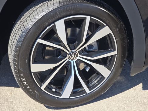 New 2026 Volkswagen Atlas SEL Premium R-Line image 15