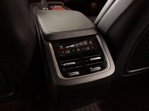 Used 2022 Volvo XC90 T6 Momentum w/ Advanced Package image 22