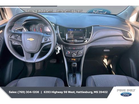 Used 2020 Chevrolet Trax LS w/ Tint and Cruise Package FWD image 13