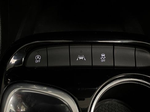 Used 2023 Buick Encore GX Essence w/ Experience Buick Package FWD image 24