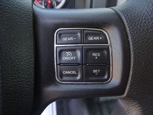 Used 2020 RAM 1500 4x4 Crew Cab Classic Tradesman w/ Chrome Appearance Package image 15