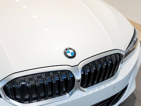 New 2026 BMW 330i xDrive Sedan w/ Convenience Package AWD/4WD image 7
