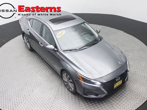 Used 2024 Nissan Altima 2.5 SL AWD/4WD image 3