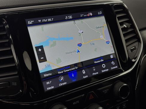 Used 2021 Jeep Grand Cherokee Limited image 13