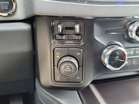 New 2026 Ford F250 Platinum w/ Tremor Off-Road Package AWD/4WD image 24