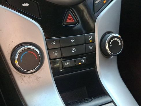 Used 2015 Chevrolet Cruze LT FWD image 15