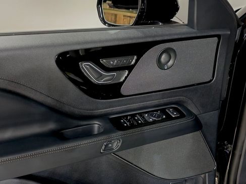 New 2026 Lincoln Aviator Reserve w/ Jet Appearance Package image 14