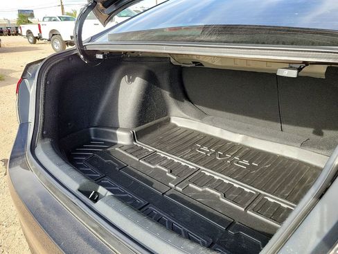 Used 2023 Honda Civic EX image 15