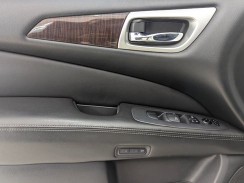 Used 2015 Nissan Pathfinder Platinum image 13
