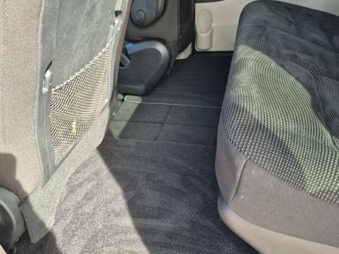 Used 2020 Dodge Grand Caravan SE w/ UConnect Hands-Free Group image 26