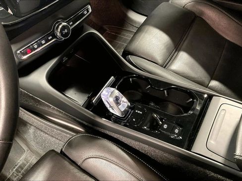 Used 2020 Volvo XC40 T5 Inscription w/ Protection Package Premier image 17