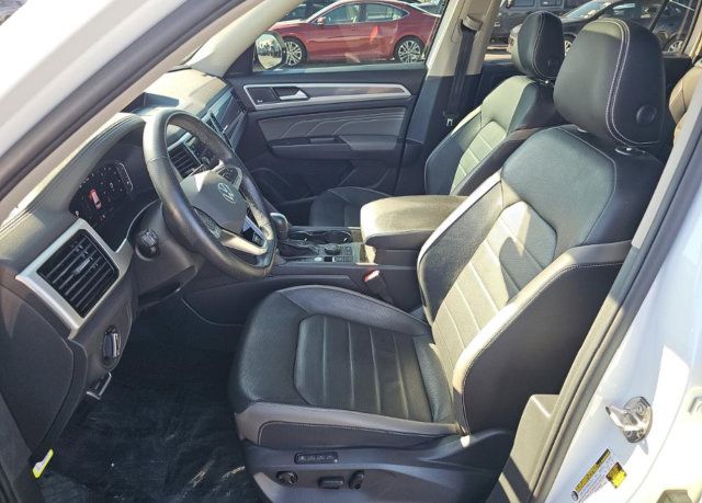 Used 2023 Volkswagen Atlas SEL Premium AWD/4WD image 6