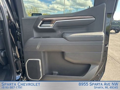 Used 2025 Chevrolet Silverado 1500 LT AWD/4WD image 33