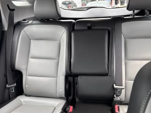 Used 2022 GMC Terrain SLT w/ LPO, Floor Liner Package AWD/4WD image 20