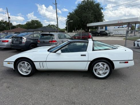 Used 1990 Chevrolet Corvette Coupe RWD image 8