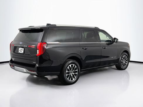 Used 2025 Ford Expedition Max Platinum AWD/4WD image 11