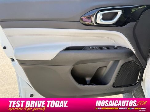 Used 2025 Jeep Compass Limited AWD/4WD image 21