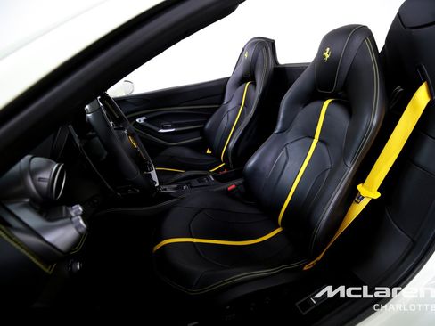 Used 2021 Ferrari F8 Tributo RWD image 12