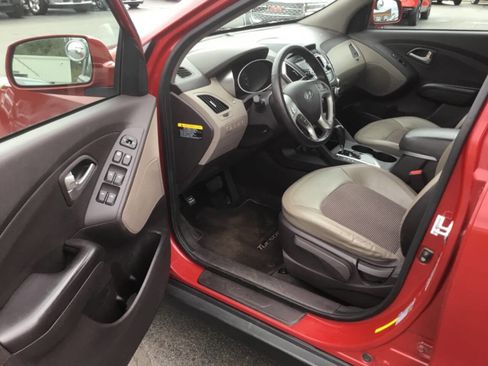 Used 2013 Hyundai Tucson GLS image 9