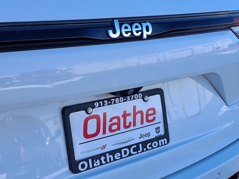 Used 2023 Jeep Grand Cherokee 4xe w/ Luxury Tech Group II image 23