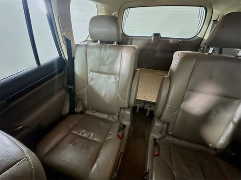 Used 2017 Lexus GX 460 image 12