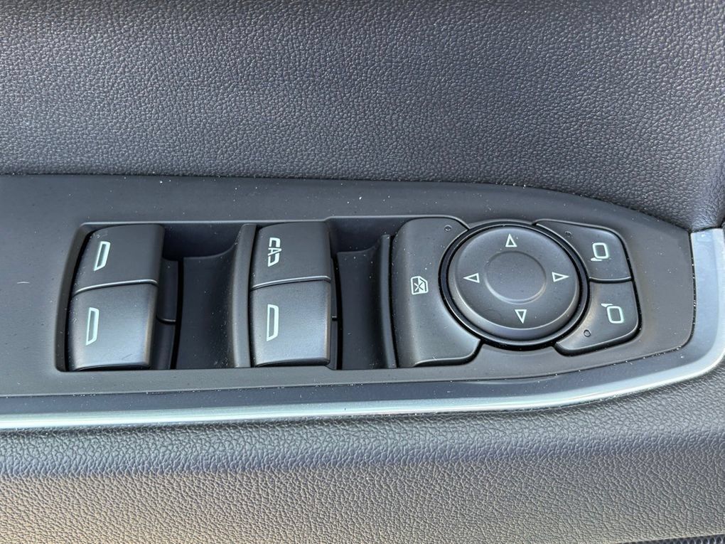 Used 2025 Chevrolet Silverado 1500 LT Trail Boss AWD/4WD image 39