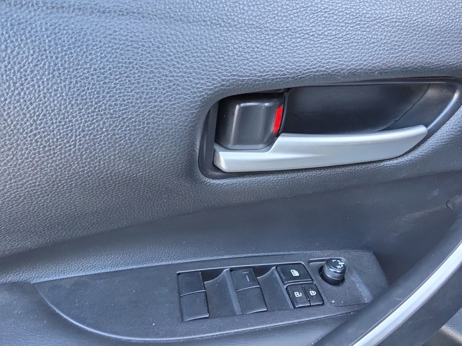 Used 2022 Toyota Corolla SE FWD image 4