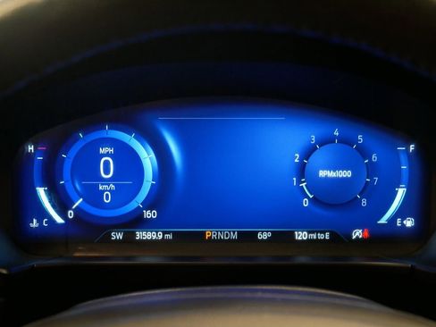 Used 2020 Ford Escape Titanium image 33