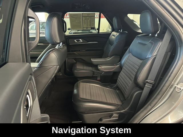 Used 2025 Ford Explorer ST-Line AWD/4WD image 5